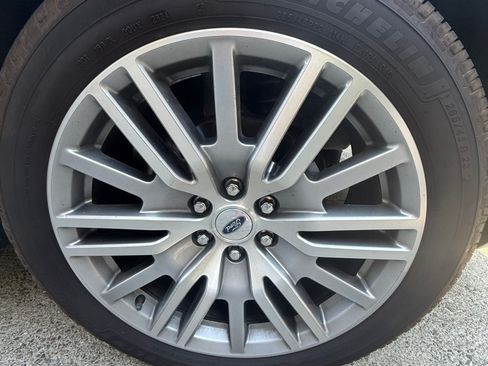 Used 2022 Ford Expedition Max Platinum AWD/4WD image 13