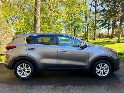 Used 2017 Kia Sportage LX FWD image 6