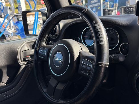 Used 2012 Jeep Wrangler Sport w/ Connectivity Group image 13