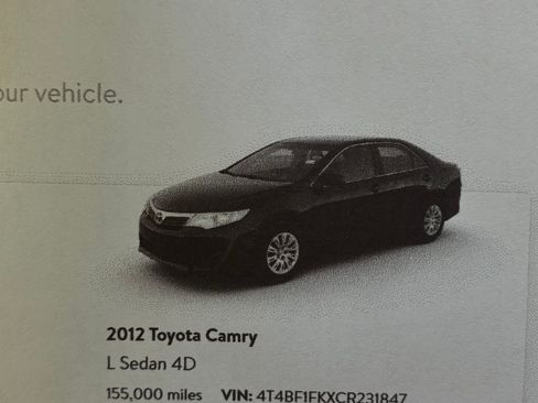 Used 2012 Toyota Camry LE FWD image 1