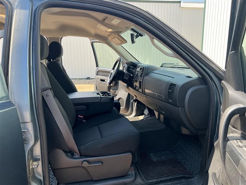 Used 2011 Chevrolet Silverado 1500 LT w/ All-Star Edition AWD/4WD image 13