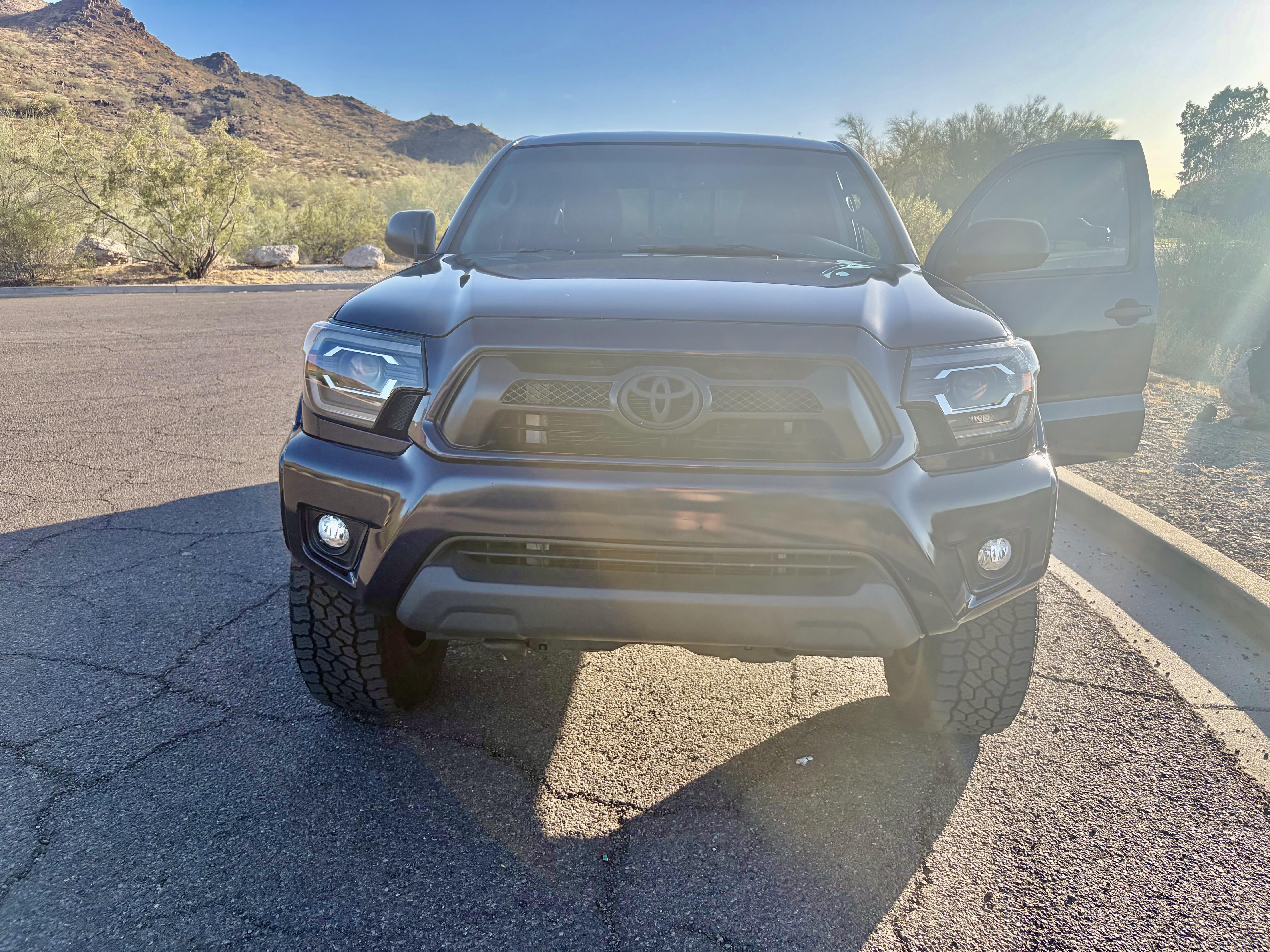 Used 2013 Toyota Tacoma 4x4 Double Cab w/ TRD Off-Road Pkg image 4