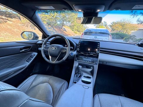 Used 2021 Toyota Avalon Limited w/ Advanced Safety Package image 11