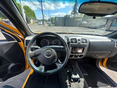 Used 2011 Chevrolet Colorado W/T AWD/4WD image 11