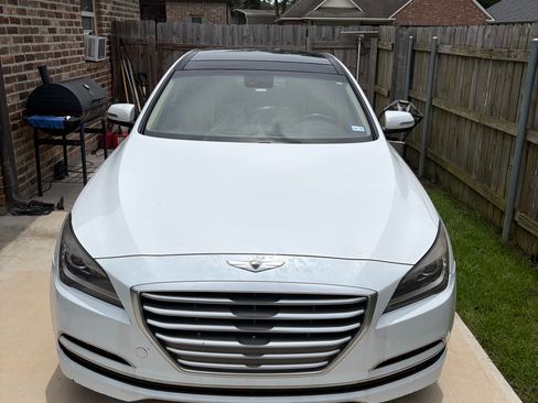 Used 2015 Hyundai Genesis 3.8 w/ Option Group 02 RWD image 9