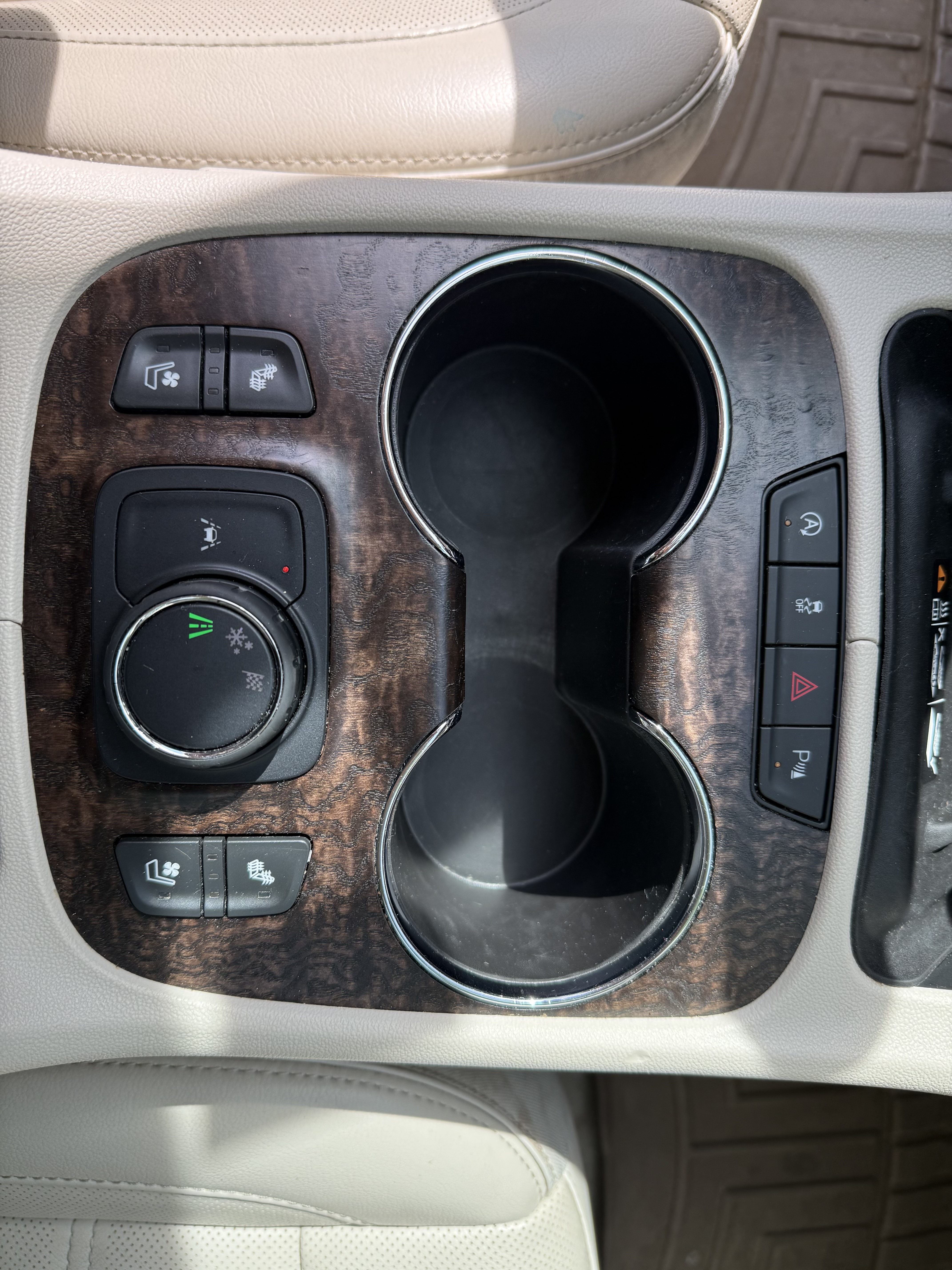 Used 2020 GMC Acadia Denali FWD image 10