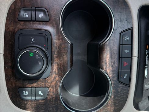 Used 2020 GMC Acadia Denali image 10