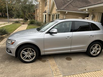 Used 2017 Audi Q5 2.0T Premium Plus w/ Technology Package