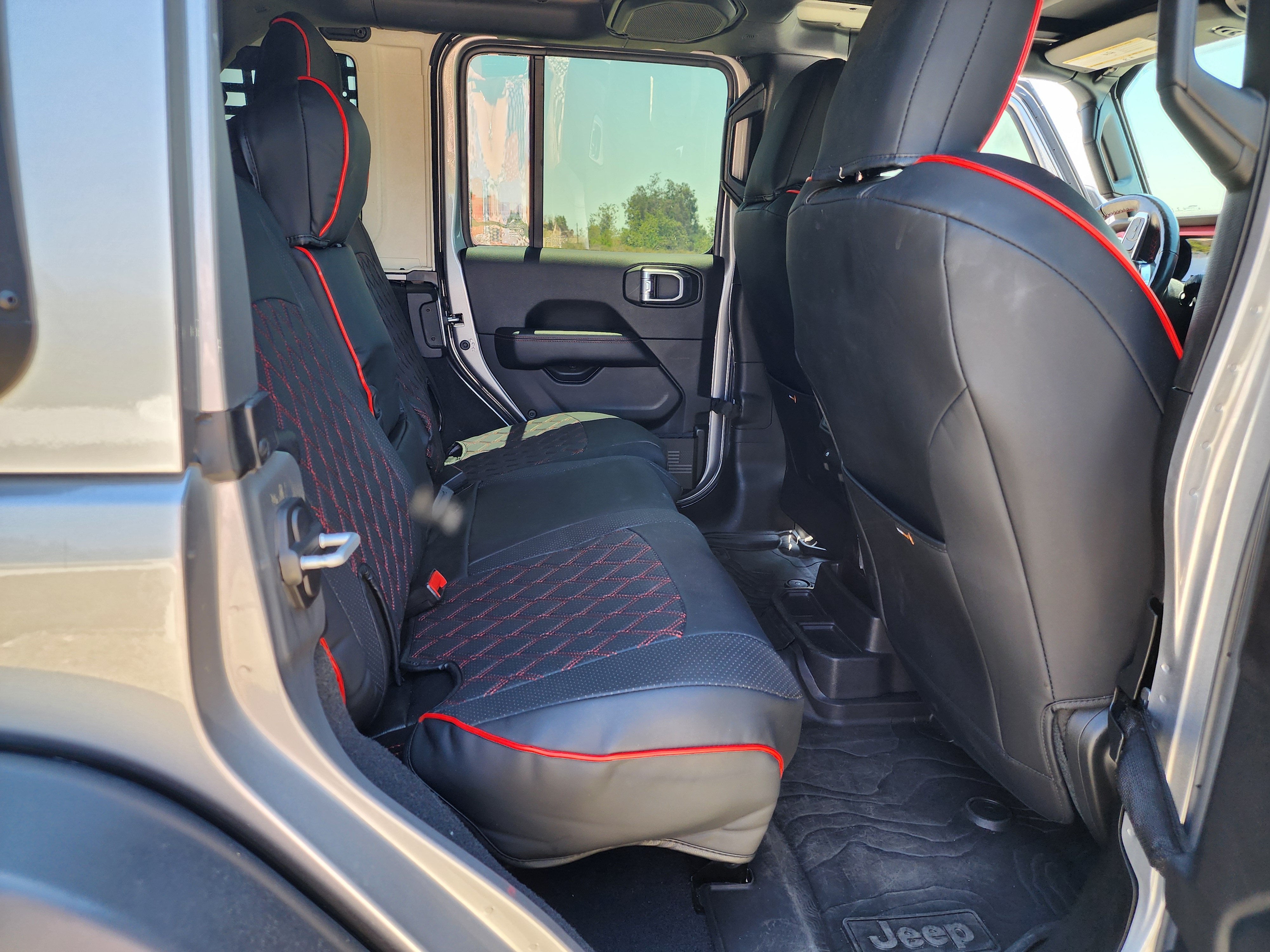 Used 2020 Jeep Wrangler Unlimited Rubicon AWD/4WD image 12