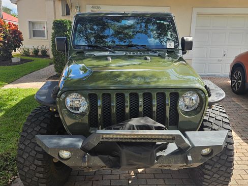 Used 2020 Jeep Wrangler Unlimited Sport S image 1