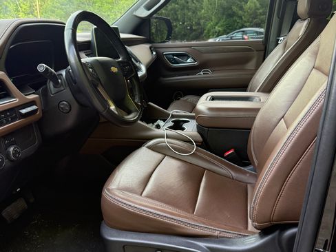 Used 2022 Chevrolet Tahoe High Country AWD/4WD image 6