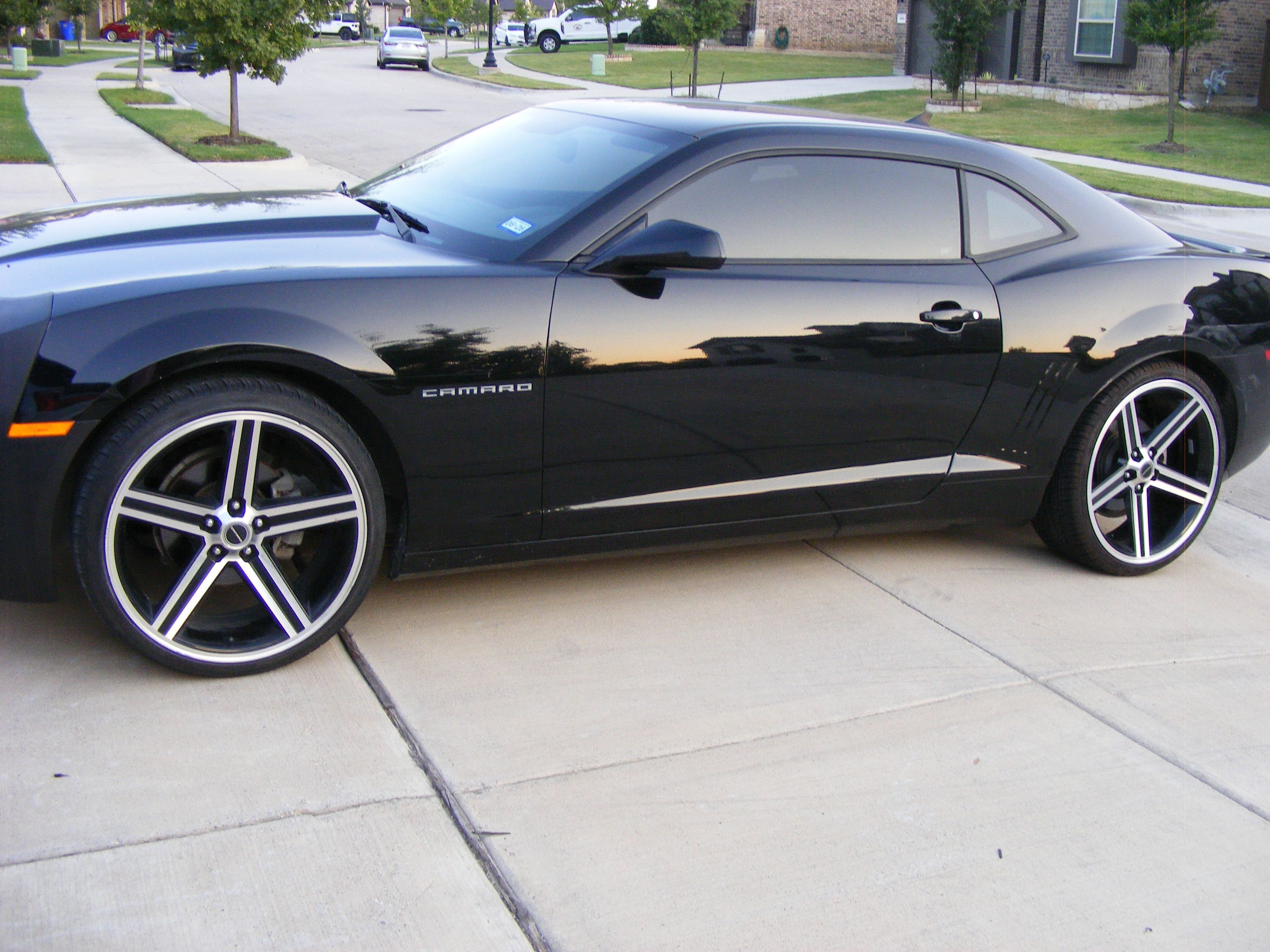 Used 2011 Chevrolet Camaro LS RWD image 15