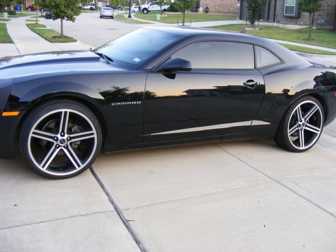 Used 2011 Chevrolet Camaro LS image 15