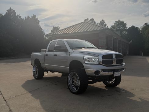 Used 2006 Dodge Ram 1500 Truck SLT RWD image 2