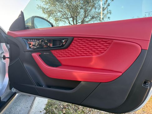 Used 2022 Jaguar F-TYPE Coupe image 13