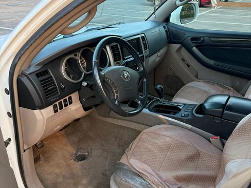 Used 2005 Toyota 4Runner Limited image 6