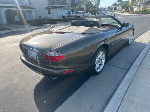 Used 2001 Jaguar XK8 Convertible image 5