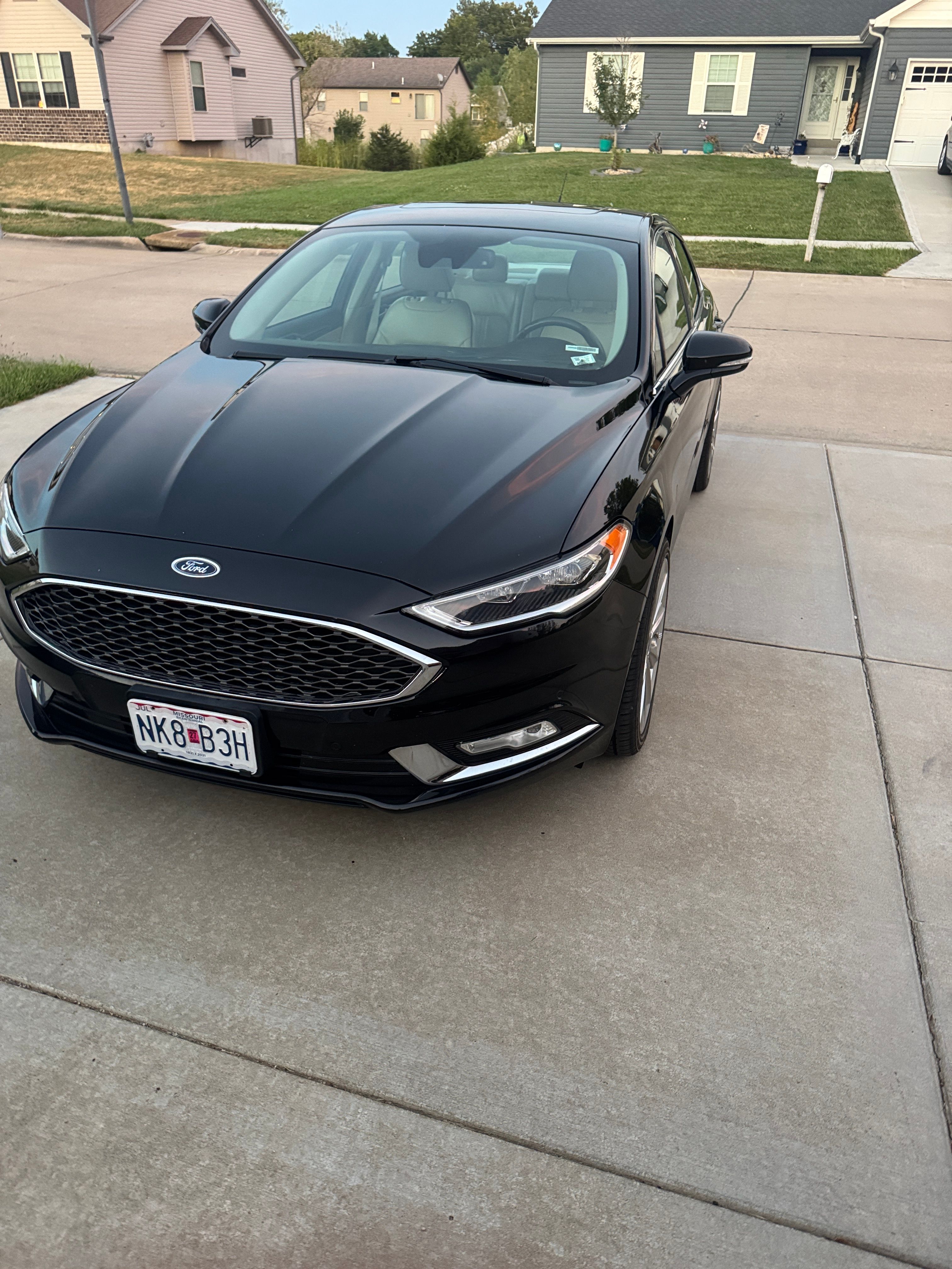Used 2017 Ford Fusion Platinum FWD image 9