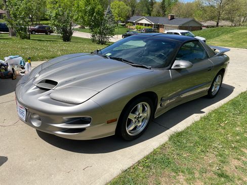 Used 2001 Pontiac Firebird Trans Am image 11