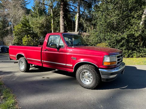 Used 1995 Ford F150 2WD Regular Cab image 1