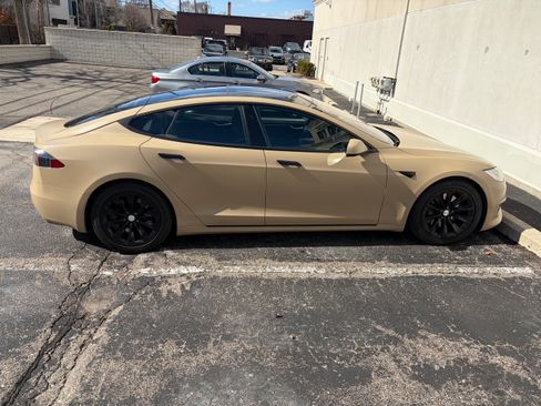 Used 2016 Tesla Model S 90D image 7