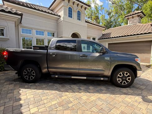 Used 2016 Toyota Tundra SR5 w/ TRD Off Road Package image 12