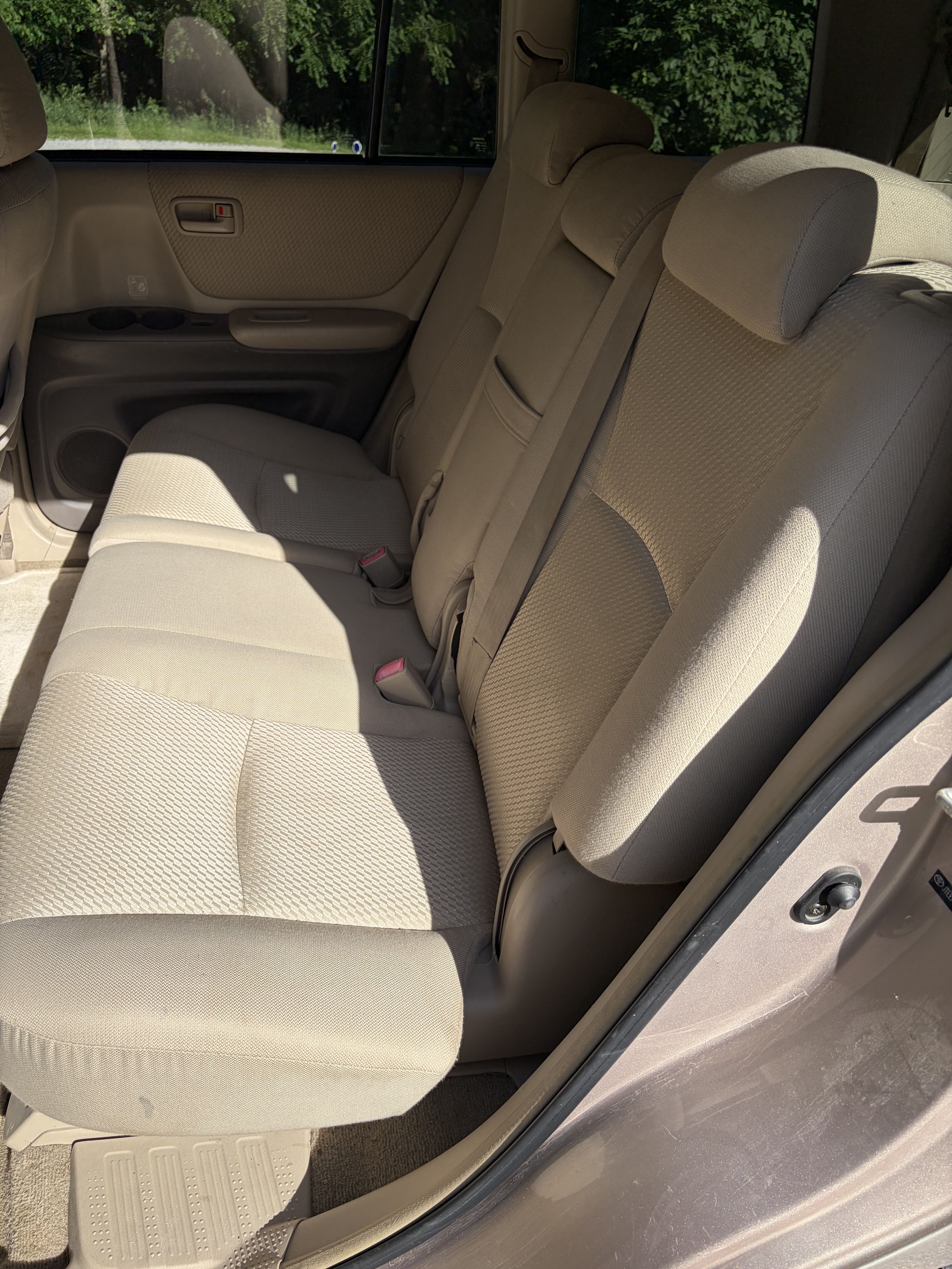 Used 2004 Toyota Highlander 4WD V6 image 8