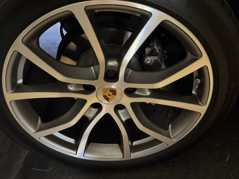 Used 2022 Porsche Cayenne AWD/4WD image 14