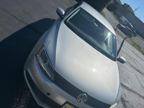 Used 2012 Volkswagen Jetta SE FWD image 5