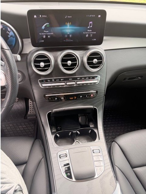 Used 2022 Mercedes-Benz GLC 300 image 9