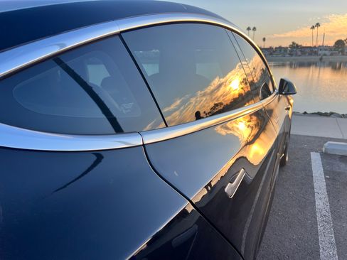 Used 2018 Tesla Model 3 Long Range image 17