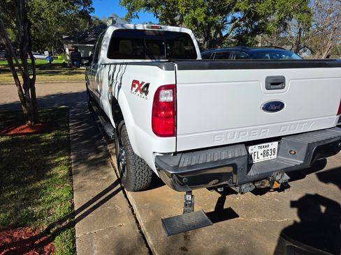 Used 2012 Ford F350 Lariat image 8