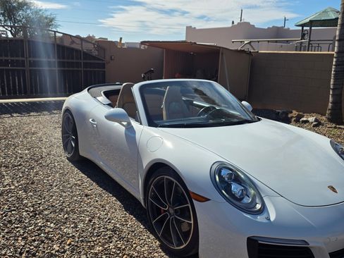 Used 2017 Porsche 911 Carrera S image 15