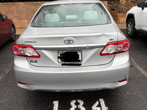 Used 2011 Toyota Corolla image 8