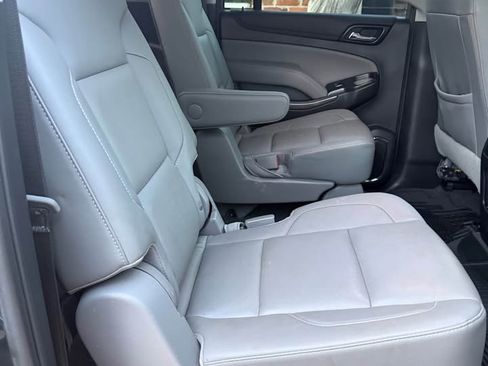 Used 2020 Chevrolet Suburban LT image 10