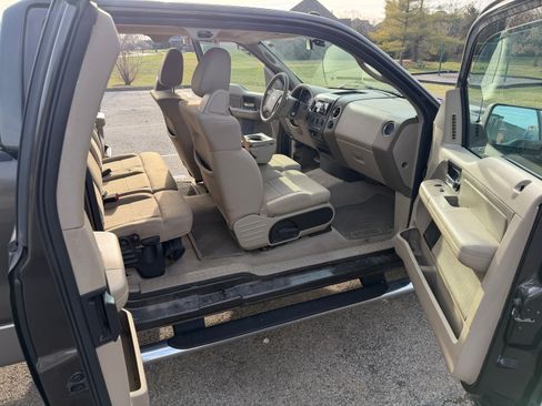 Used 2006 Ford F150 XLT image 4