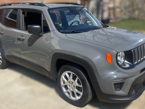 Used 2022 Jeep Renegade Sport w/ Sport Appearance Group image 6