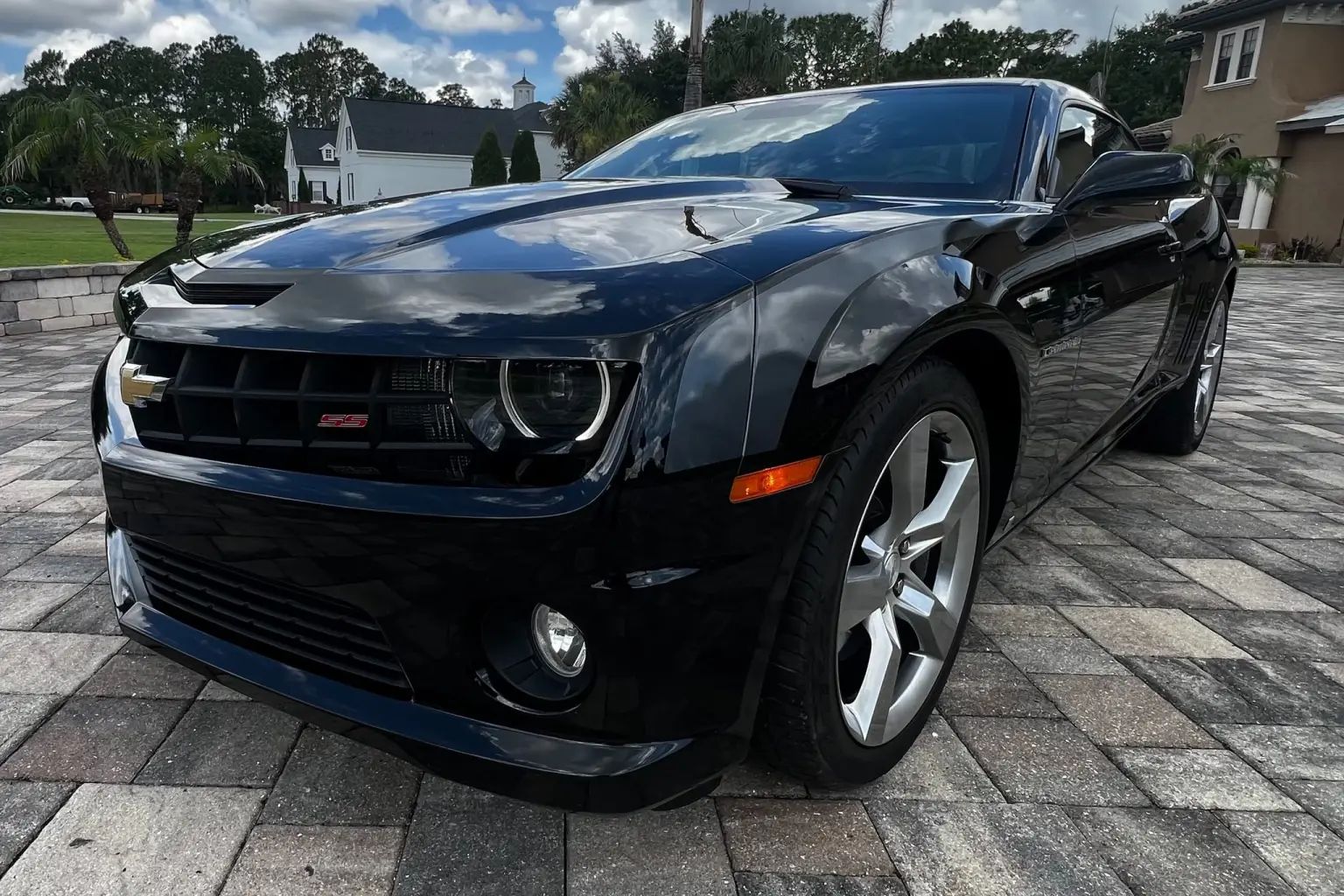 Used 2010 Chevrolet Camaro SS w/ RS Package RWD image 1
