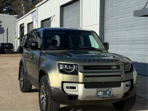 Used 2024 Land Rover Defender 110 S image 17