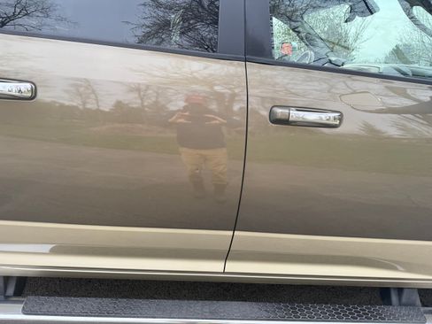 Used 2014 RAM 3500 Laramie Longhorn image 8