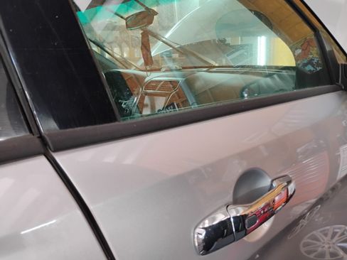 Used 2017 Ford Explorer Limited image 4