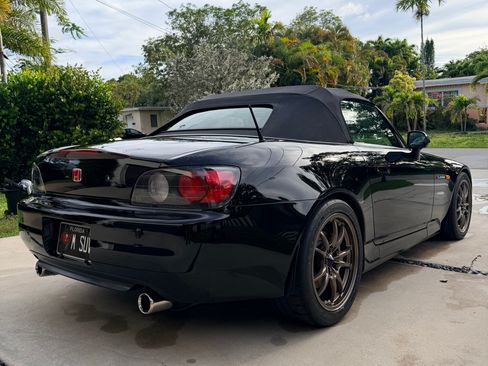 Used 2001 Honda S2000 image 9