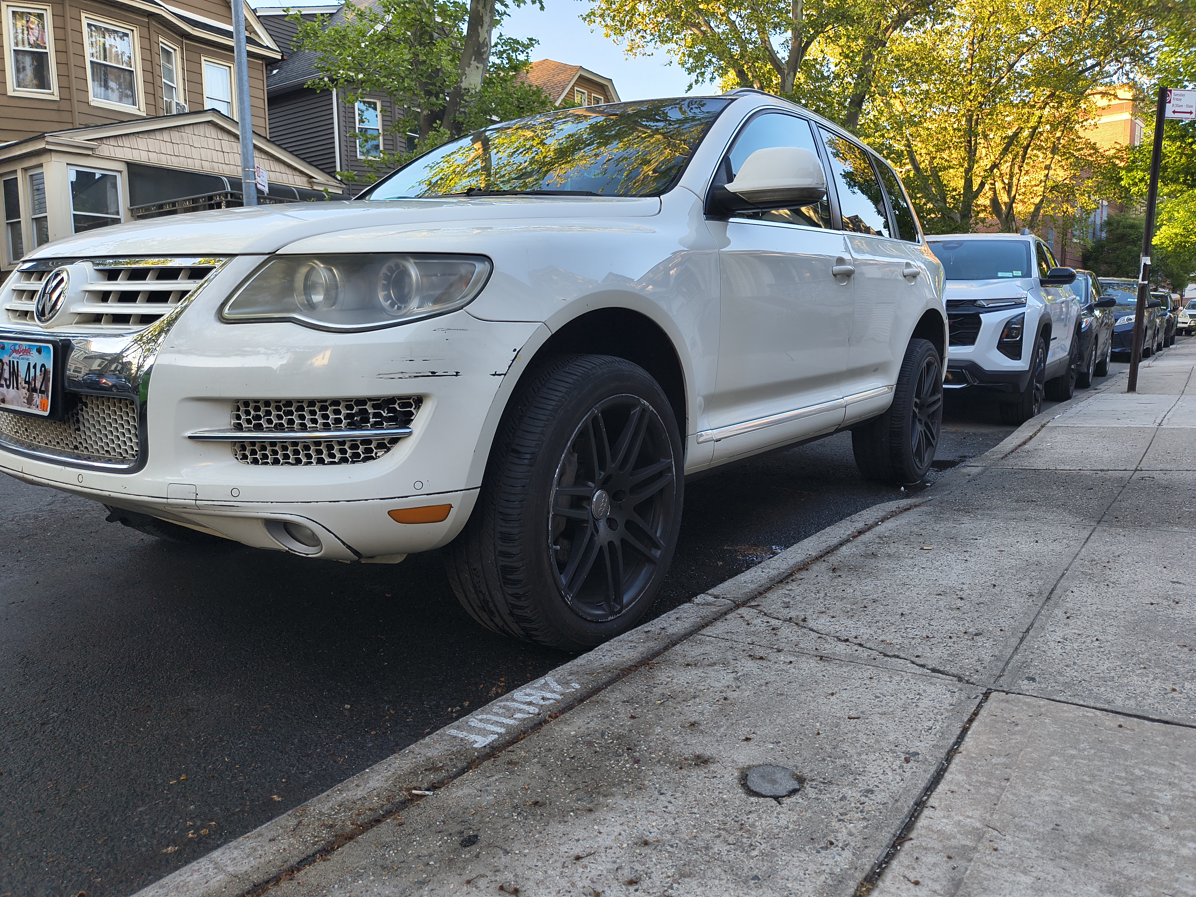 Used 2009 Volkswagen Touareg VR6 AWD/4WD image 8