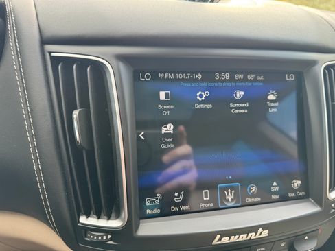 Used 2017 Maserati Levante w/ Luxury Package image 20