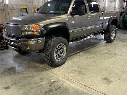 Used 2006 GMC Sierra 2500 SLT w/ Onstar Plus Package image 12
