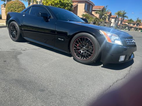 Used 2006 Cadillac XLR image 12