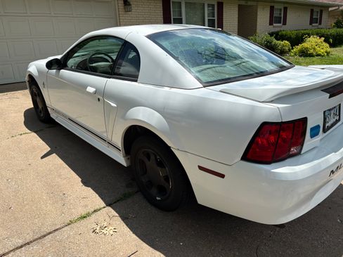 Used 2000 Ford Mustang Coupe RWD image 11