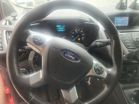 Used 2015 Ford Transit Connect XLT image 5