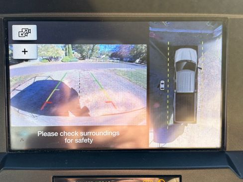 Used 2019 Ford F350 Lariat w/ Chrome Package image 15