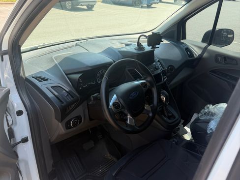 Used 2020 Ford Transit Connect XL FWD image 2
